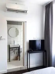 Oon Poshtel - 14