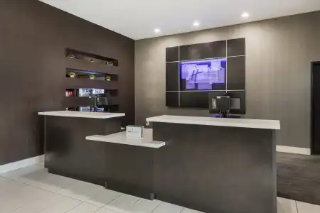 Holiday Inn Express & Suites Anaheim Resort Area by IHG - 13