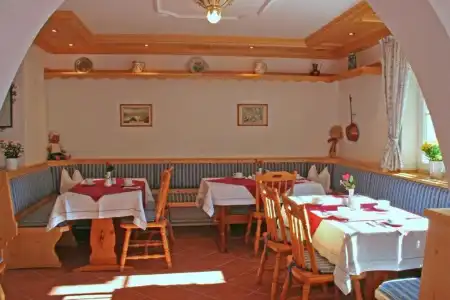 Garni Pension Waldhorn - 12