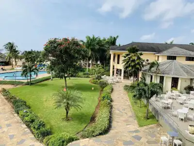 Tanga Beach Resort & Spa - 12