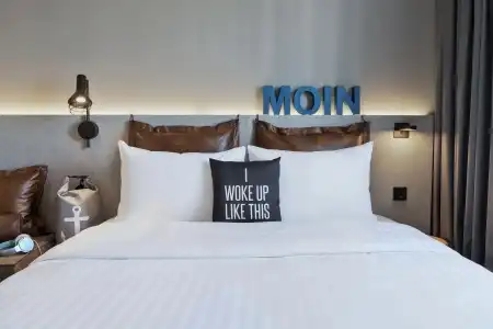 Moxy Hamburg City - 5