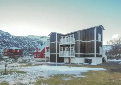 Við Lónið Guesthouse - 0
