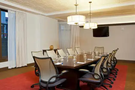 Hilton Garden Inn Milwaukee Downtown - 15