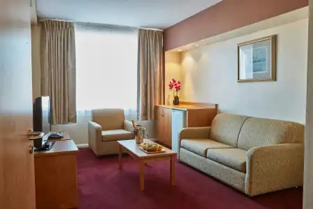 Future Inns Cardiff Bay - 34