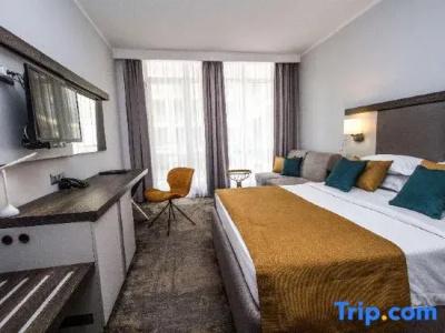 Best Western Plus Premium Inn - 49
