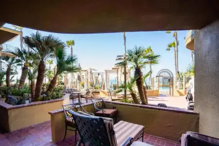 Pacific Terrace - 51