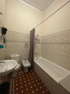 Hostal Balmes Centro - 74