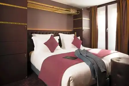 WHISTLER Paris - 37