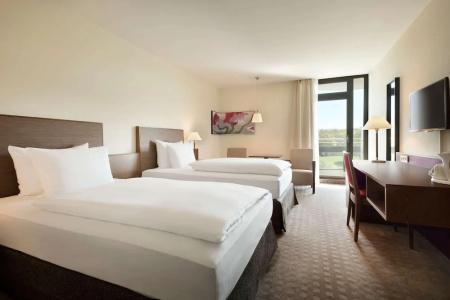 Ramada by Wyndham Nuernberg Parkhotel - 35