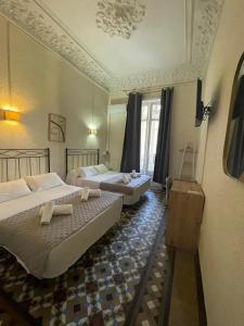 Hostal Balmes Centro - 21