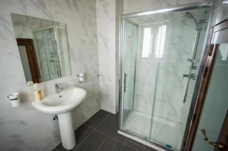The Burrow Guest House - 127