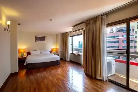 Bandara Silom Suites - 34
