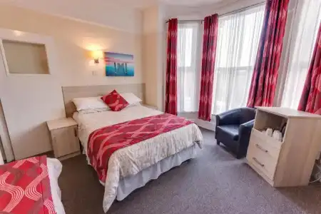 Sportsview Guest House - 64