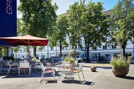 Greulich Design & Boutique - 14
