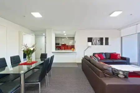 Astra Apartments Miller Street - 8