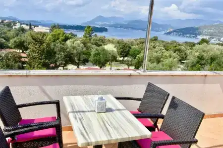 Apartment 3 Beaches With Free Parking - 148
