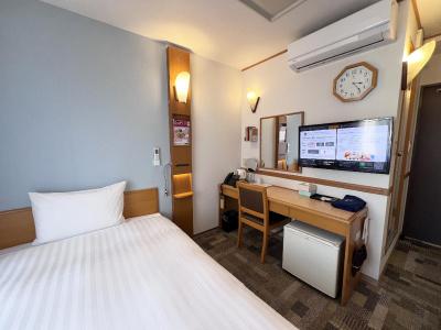 Toyoko Inn Hakata Nishi-nakasu - 13