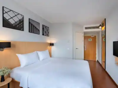 ibis Bangkok Sathorn - 33