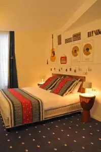 Hôtel du Triangle d'Or - 47