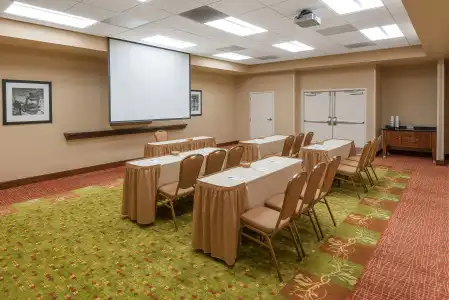 Hampton Inn & Suites Florence-North-I-95 - 32