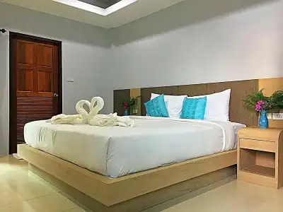 Tonsai Bay Resort - 20