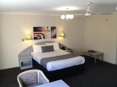 Adelaide Royal Coach - 27