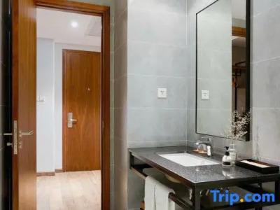 Em Oi Boutique - 124