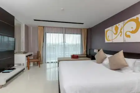 The Charm Resort Phuket - 7