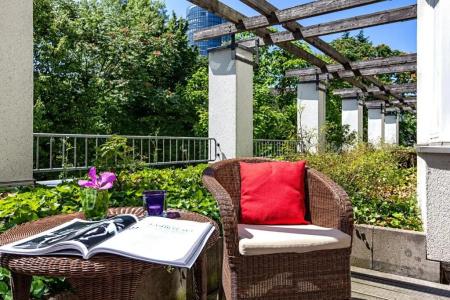 Indigo Düsseldorf - Victoriaplatz by IHG - 73