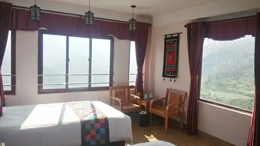 Black H'mong View - 4