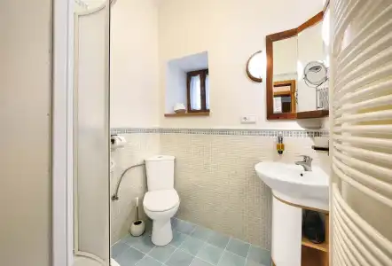 Castle View Apartments - 8
