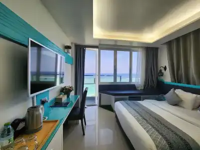 The Hive Beach - 14