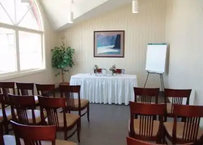 Quality Inn - 20