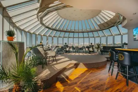 Cosmopolitan Bobycentrum - 61