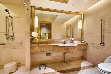 Crowne Plaza Shanghai Fudan by IHG - 9