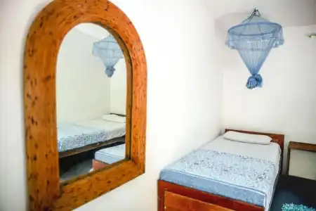 Hostel First Mirissa - 1
