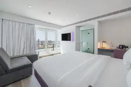 Yotel - 3