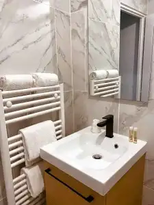 Hôtel Ambassadeurs - 35