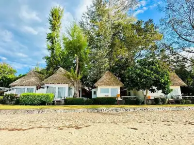 Twin Bay Resort - 288