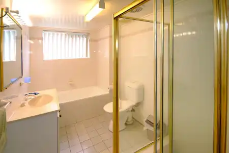 Tradewinds Apartments - 8