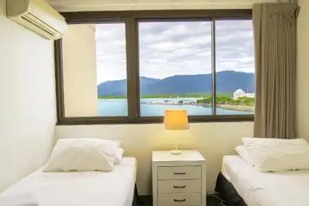 Cairns Aquarius - 36