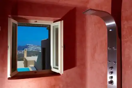 Voreina Gallery Suites - 17