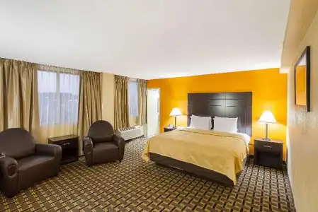 Quality Inn & Suites Cincinnati Downtown Area - 44