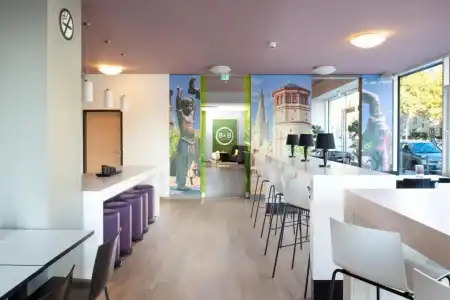 B&B Düsseldorf-Mitte - 25
