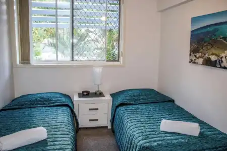 Surfers Beach Holiday Apartments - 114
