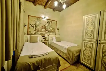 Caftan Cave Suites - 16