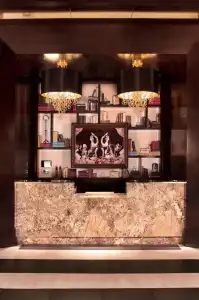 The Cromwell - 9