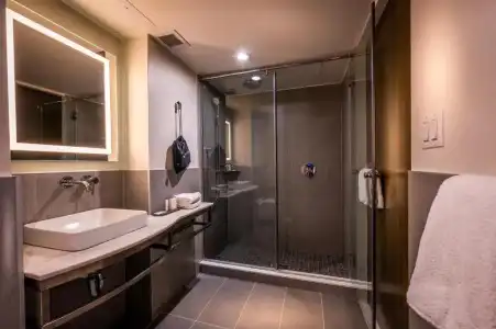 La Quinta Inn & Suites by Wyndham Times Square South - 28
