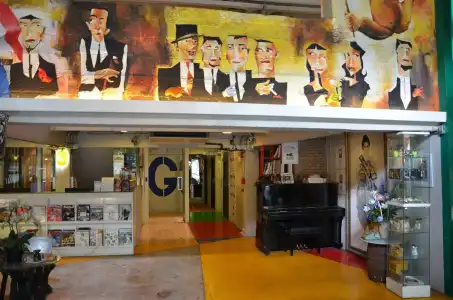 Silom Art Hostel - 3