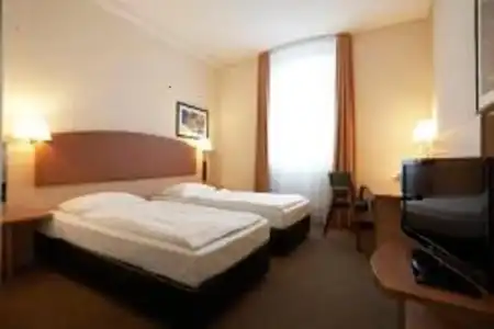 IntercityBerlin Ostbahnhof - 51